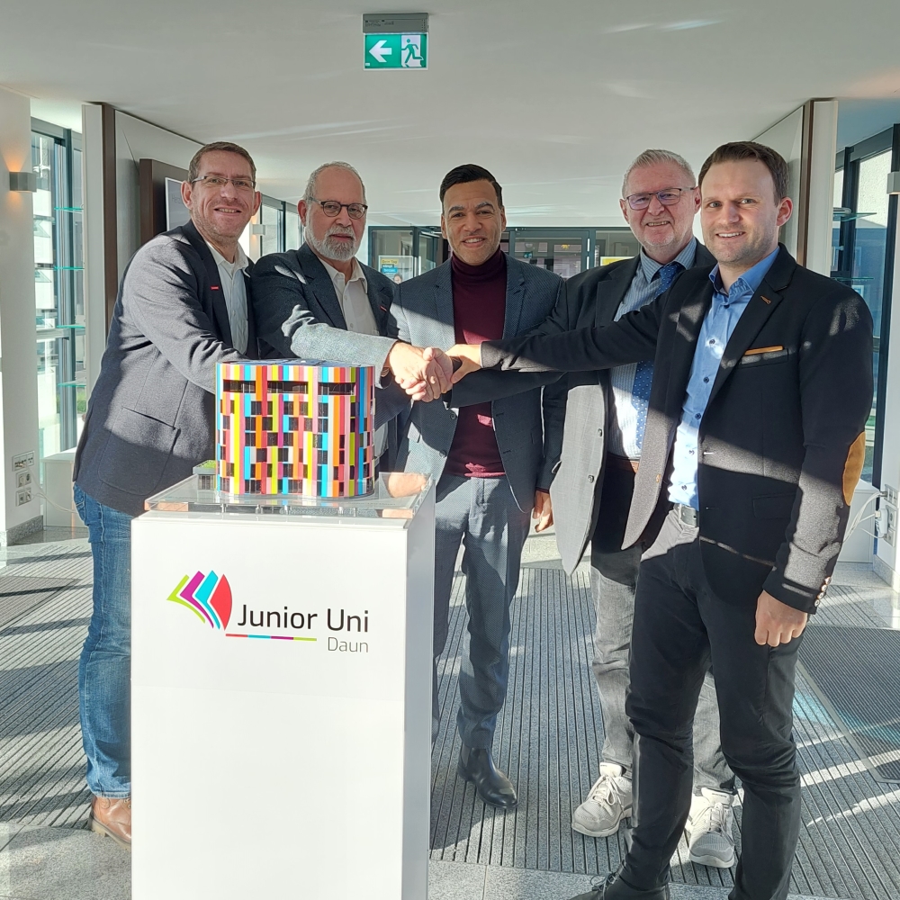  Junior Uni Daun und die Kreishandwerkerschaft Mosel-Eifel-Hunsrück-Region (MEHR) unterzeichnen Kooperationsvereinbarung
